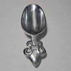 Fleaur-de-lis Silver Metal Ice Scoop